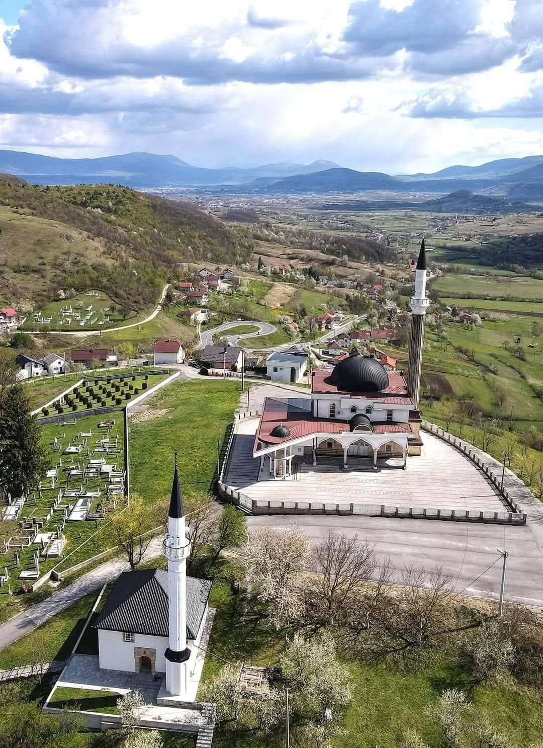 Pogled na Izačić i okolinu